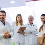 O Instituto IBDSocial explica que a tecnologia democratiza o acesso à saúde, mas ainda enfrenta desafios no Brasil.