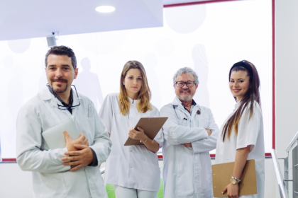 O Instituto IBDSocial explica que a tecnologia democratiza o acesso à saúde, mas ainda enfrenta desafios no Brasil.