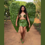 No Victoria’s Secret Rural, Alessandra Araújo encanta com um visual que mistura ousadia e sustentabilidade — projeto Non Stop.