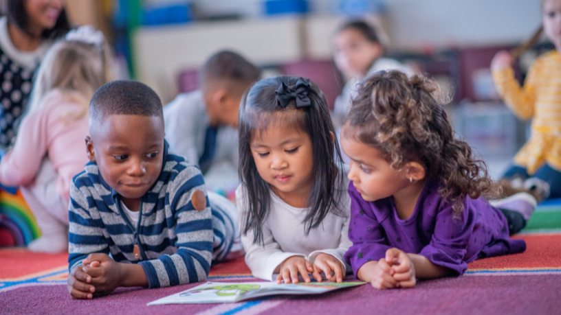 Entenda como Sérgio Bento De Araújo aplica indicadores de fluência leitora para fortalecer a alfabetização na educação básica com estratégias práticas e visão educacional.